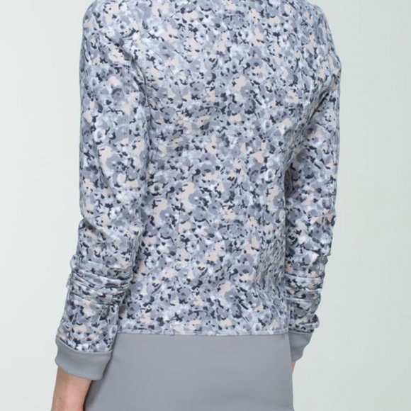 Lululemon sweater - Picture 7 of 8